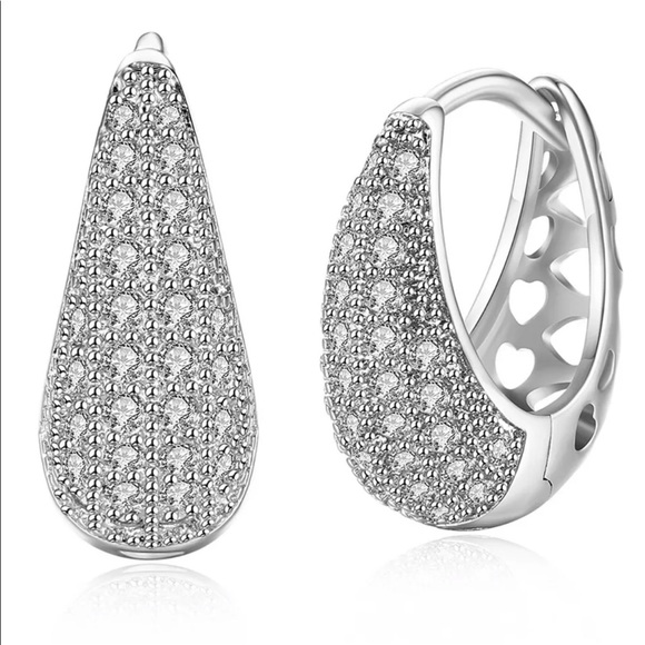 New 925 Silver Micro Pave Huggie Hoop  Earrings - Picture 2 of 3